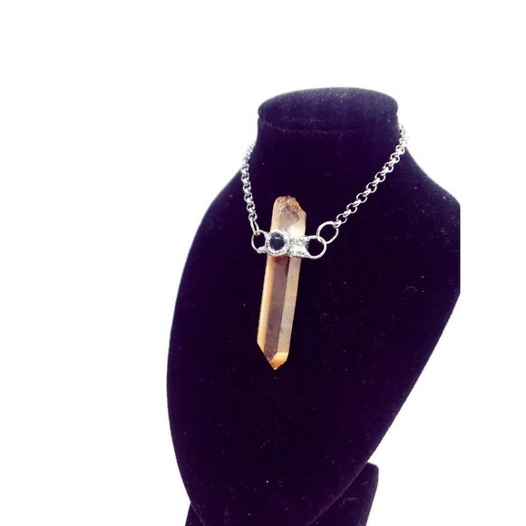 Tangerine quartz and moss agate crystal necklace - Picture 7 of 12